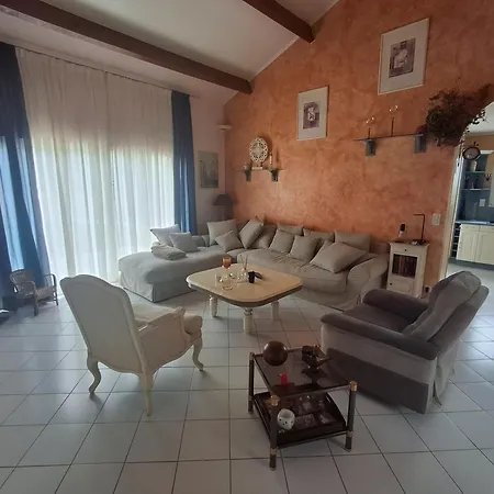 Les Hauts De Belette Nyaraló